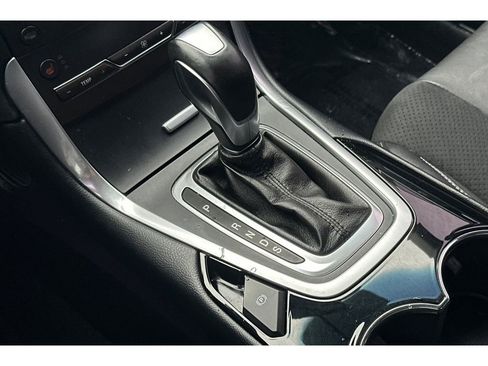 Used 2018 Ford Edge Sport image 22