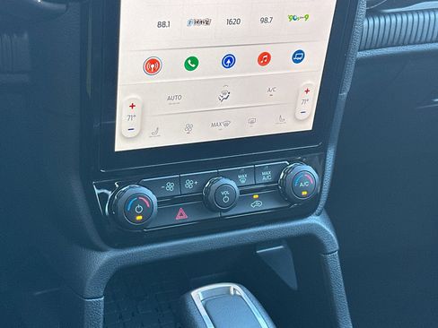 New 2025 Ford Ranger XLT w/ Equipment Group 301A High image 18