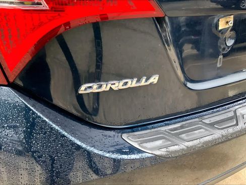 Used 2018 Toyota Corolla SE w/ SE Premium Package image 30