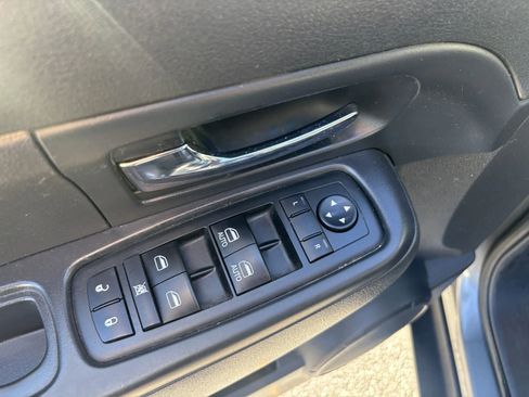 Used 2012 Jeep Liberty Sport image 14