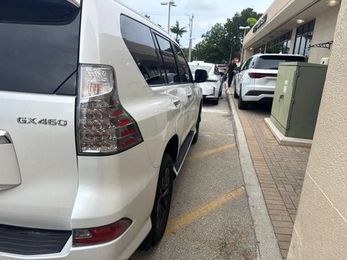 Certified 2023 Lexus GX 460 Premium w/ Premium Package AWD/4WD image 20