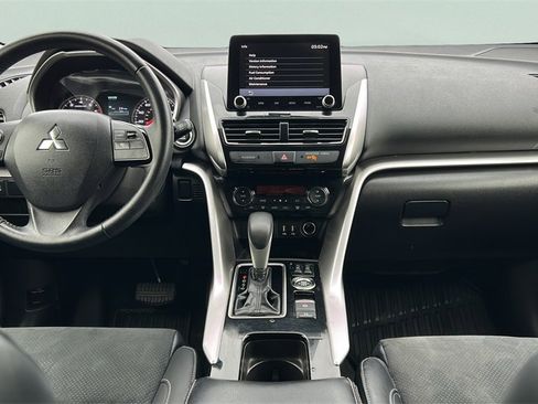 Used 2023 Mitsubishi Eclipse Cross SE image 17