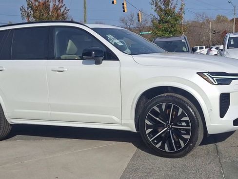New 2026 Volvo XC90 B6 Ultra w/ Lounge Package image 6