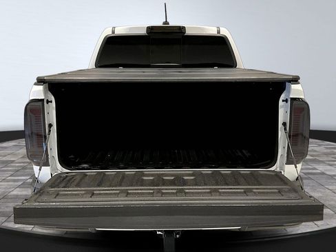 Used 2021 GMC Canyon AT4 image 7