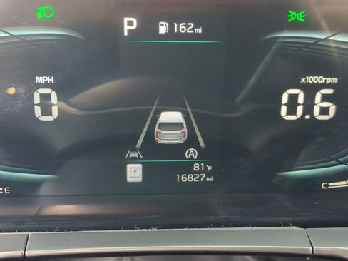 Used 2025 Kia Telluride S FWD image 11