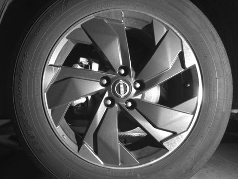 Used 2025 Nissan Rogue SV FWD image 12