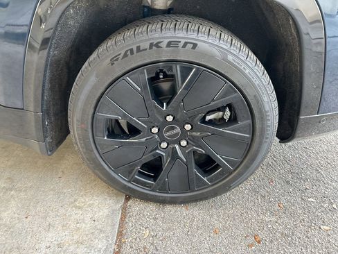 Used 2024 Jeep Wagoneer Launch Edition image 18