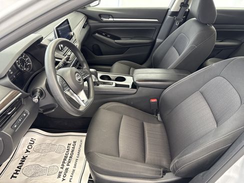 Used 2023 Nissan Altima 2.5 SV image 7