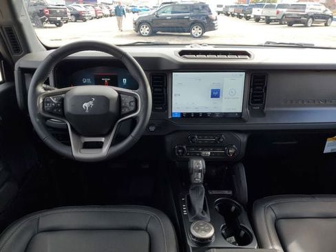 New 2025 Ford Bronco Badlands image 30