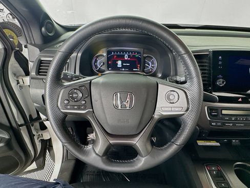 Used 2023 Honda Passport EX-L image 13
