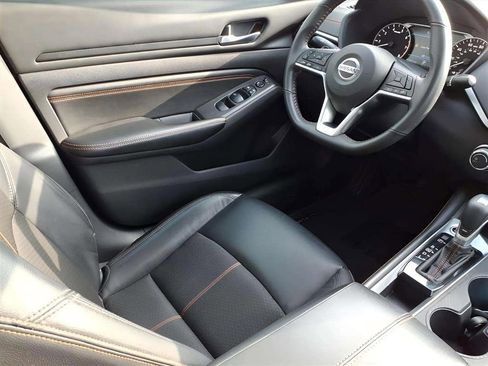 Used 2022 Nissan Altima 2.5 SR image 9