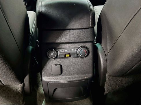 Used 2013 Ford Explorer XLT AWD/4WD image 22