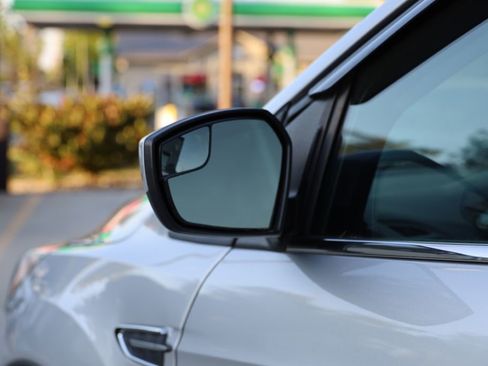 Used 2018 Ford Escape SE image 28