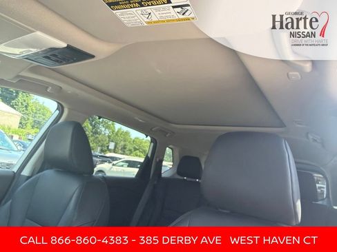 Certified 2023 Nissan Rogue SV w/ SV Premium B Package AWD/4WD image 17
