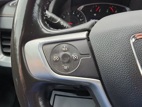 Certified 2019 GMC Terrain SLE w/ Driver Convenience Package FWD image 11