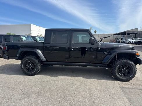 Used 2022 Jeep Gladiator Sport AWD/4WD image 4