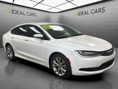Used 2015 Chrysler 200 S w/ Navigation & Sound Group I FWD image 3