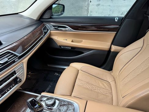 Used 2016 BMW 750i xDrive AWD/4WD image 21