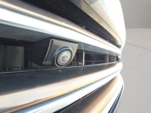 Used 2021 Chevrolet Tahoe High Country w/ Premium Package image 18