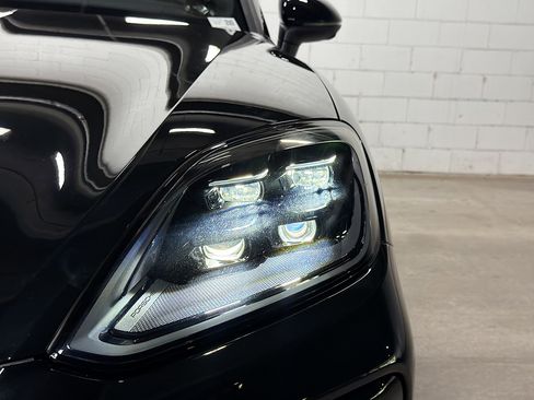 Certified 2025 Porsche Cayenne S AWD/4WD image 10