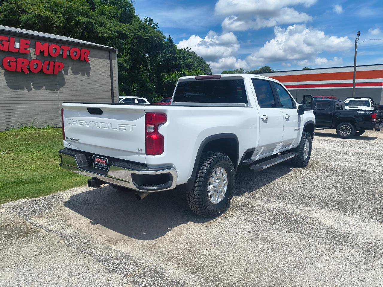 Used 2023 Chevrolet Silverado 2500 LT w/ Convenience Package AWD/4WD image 8
