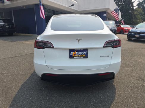 Used 2023 Tesla Model Y Long Range AWD/4WD image 6