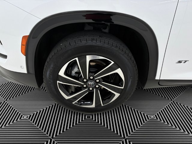 Certified 2025 Buick Enclave Sport Touring w/ Super Cruise Package AWD/4WD image 9