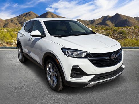 Used 2020 Buick Encore GX Preferred w/ Cold Weather Comfort Package FWD image 3