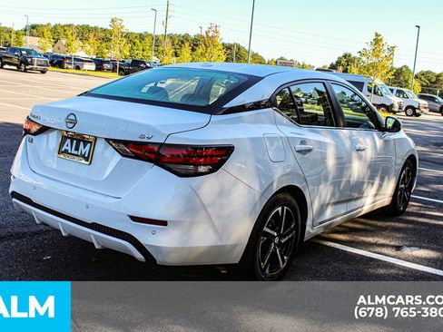 Used 2024 Nissan Sentra SV FWD image 5