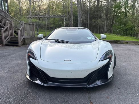 Used 2015 McLaren 650S Spider RWD image 4