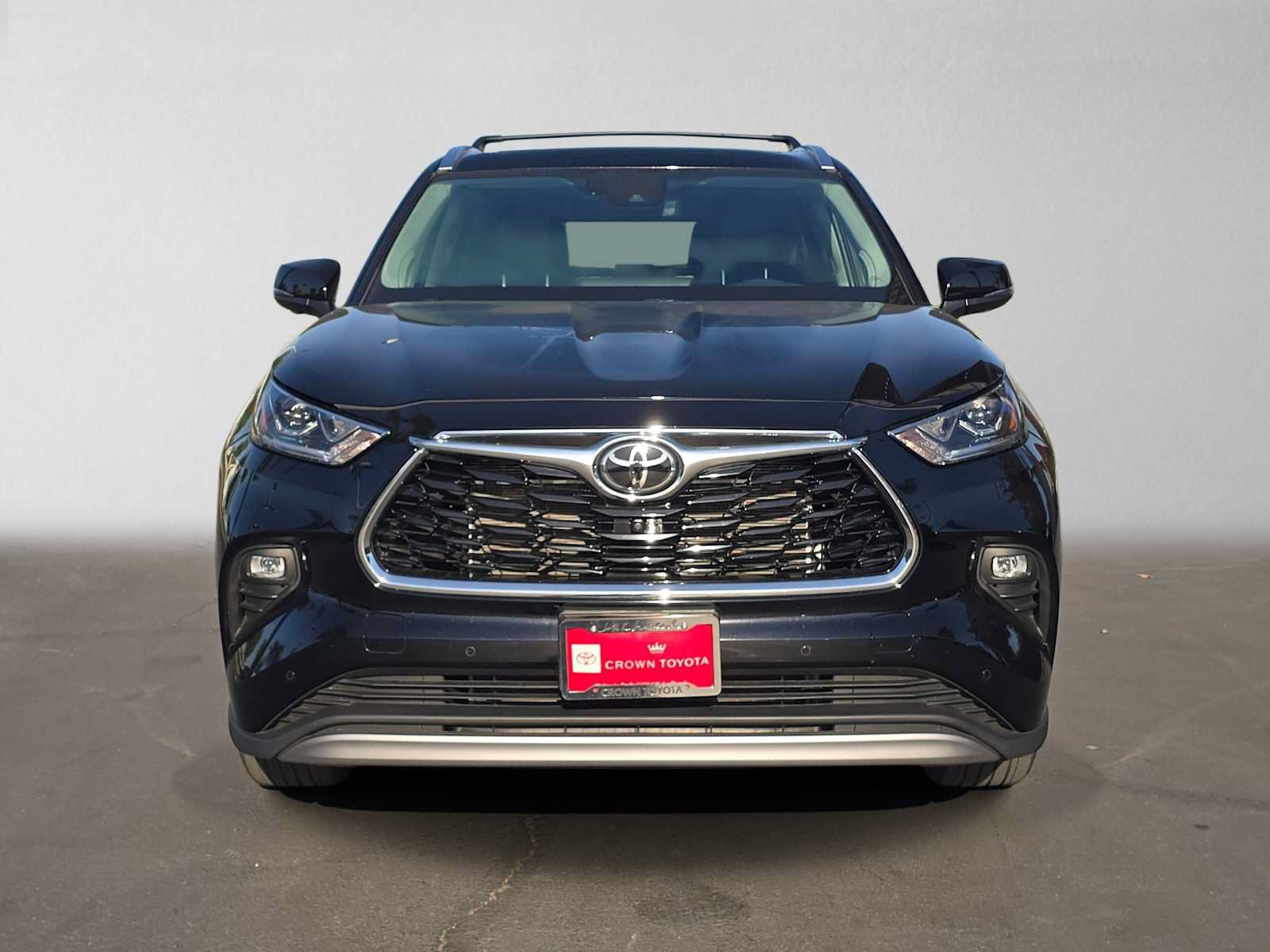Certified 2026 Toyota Highlander Platinum AWD/4WD image 8