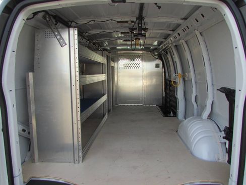 Used 2025 Chevrolet Express 2500 Extended w/ Communications Package image 19