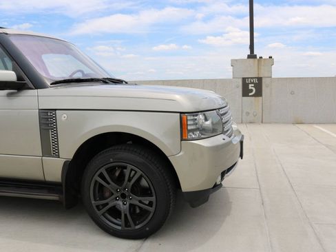 Used 2010 Land Rover Range Rover Supercharged AWD/4WD image 28