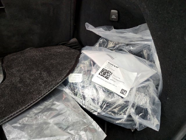 Certified 2025 Volvo XC90 T8 Ultra w/ Protection Package AWD/4WD image 17