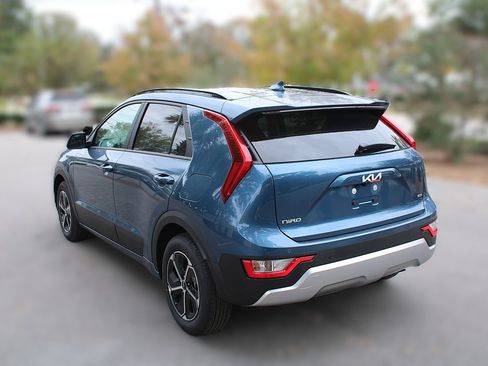 New 2026 Kia Niro EX FWD image 11