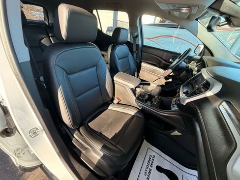 Used 2022 GMC Acadia SLT w/ LPO, Floor Liner Package AWD/4WD image 75
