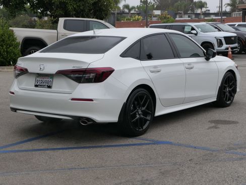 Used 2025 Honda Civic Sport image 6