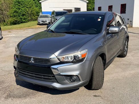 Used 2017 Mitsubishi Outlander Sport ES image 1