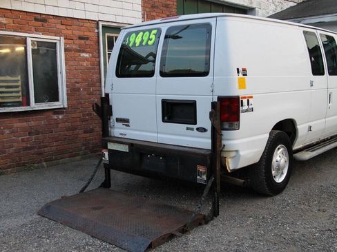 Used 2013 Ford E-250 and Econoline 250 w/ PWR Group RWD image 16