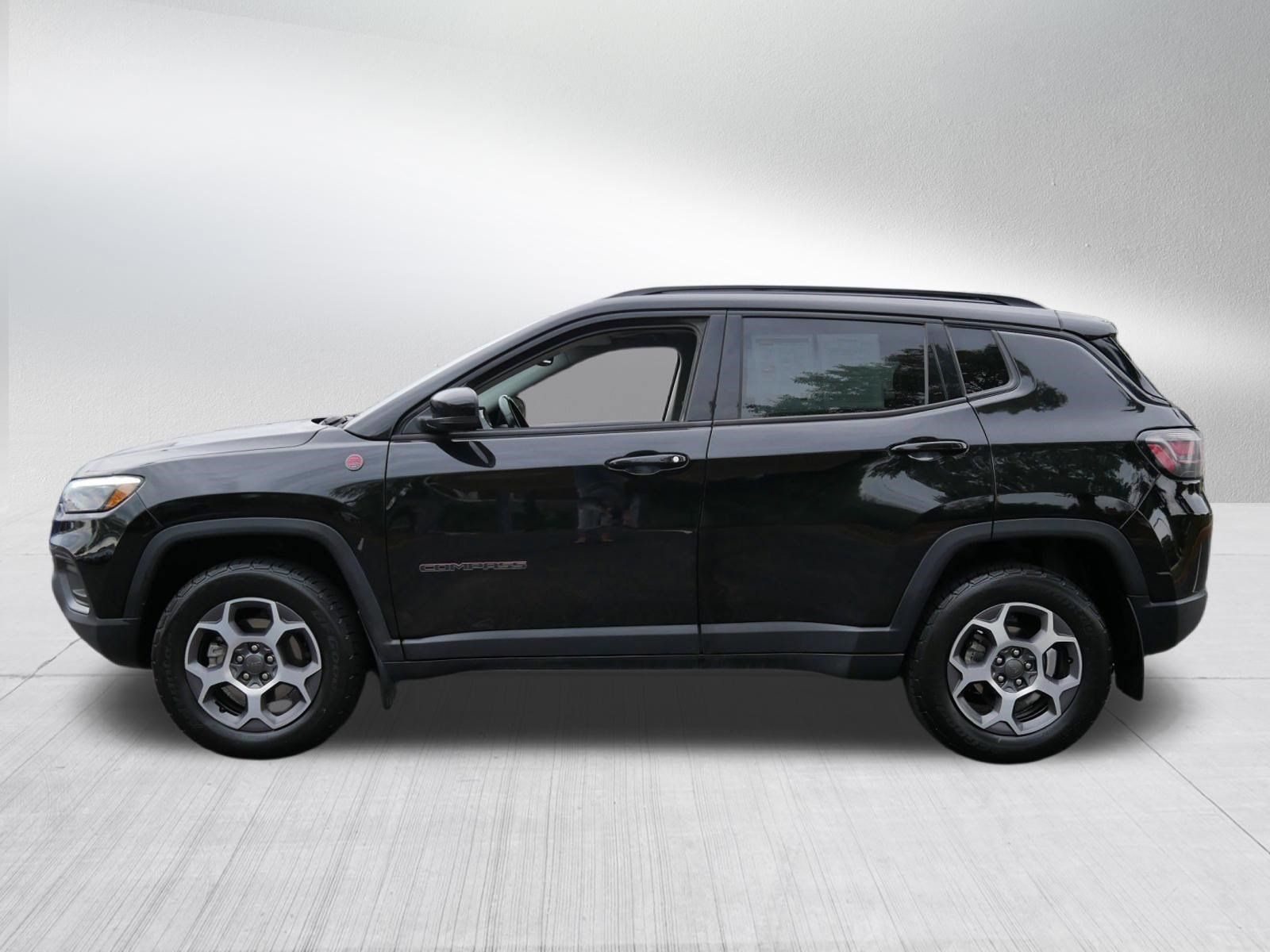 Used 2022 Jeep Compass Trailhawk w/ Trailhawk Elite Group AWD/4WD image 4