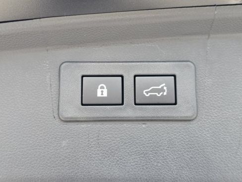 Used 2025 Subaru Outback Premium w/ Popular Package #1A AWD/4WD image 13