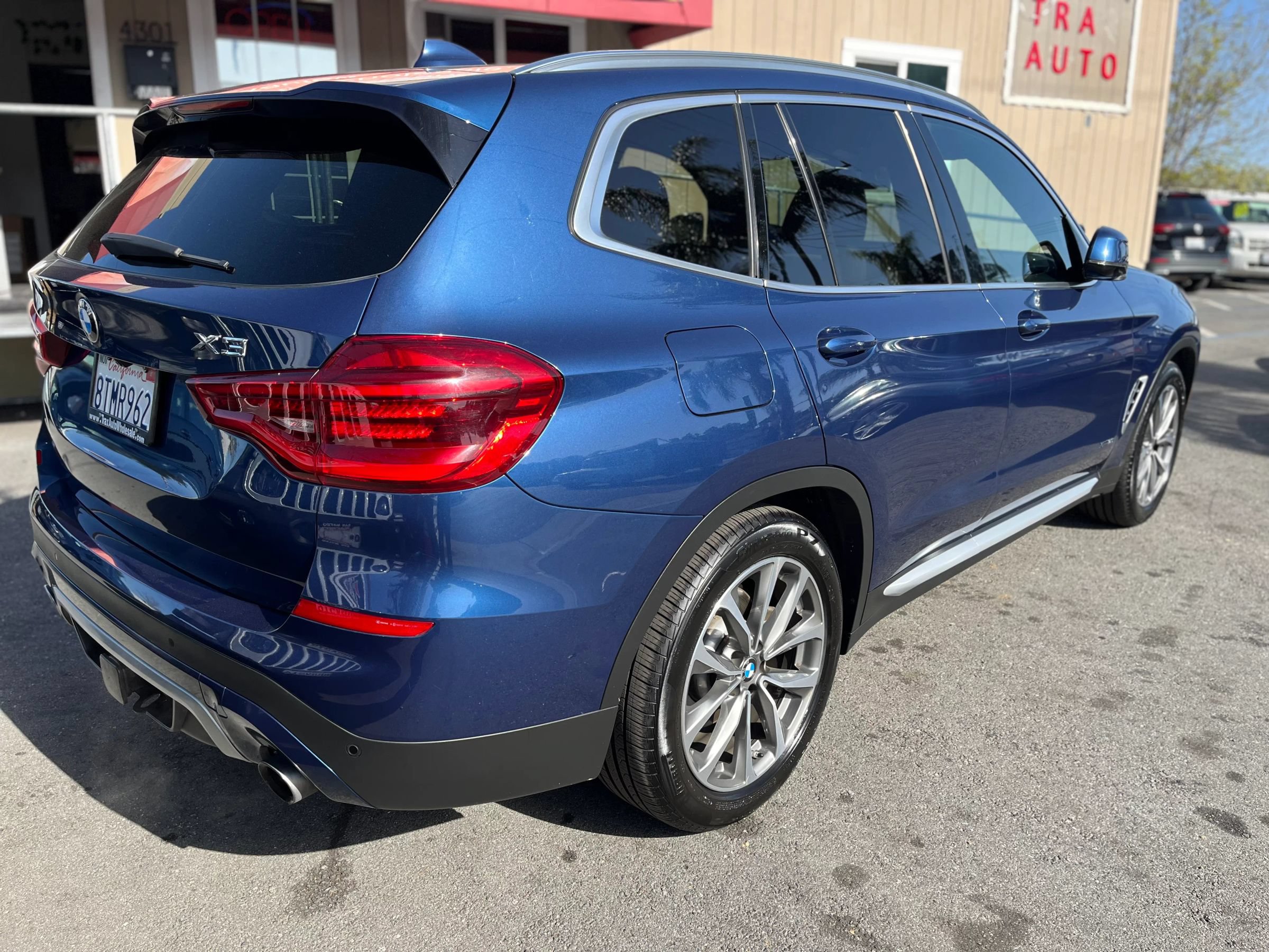 Used 2018 BMW X3 xDrive30i AWD/4WD image 6