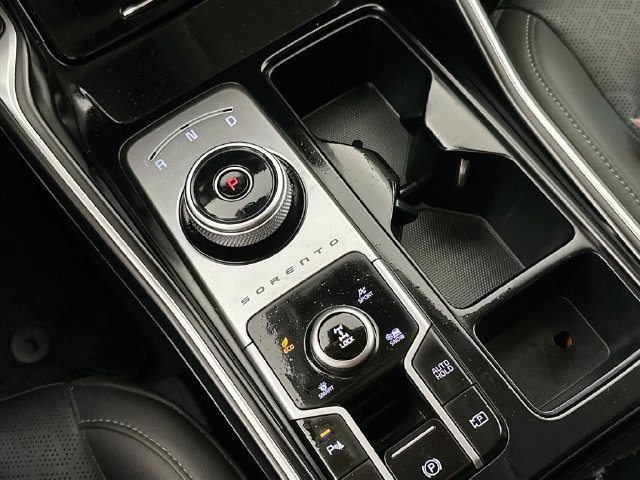 Used 2023 Kia Sorento EX AWD/4WD image 15