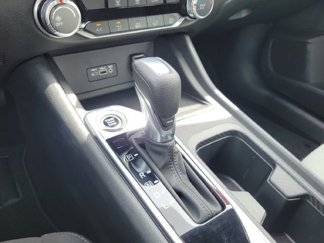 Used 2023 Nissan Sentra SV FWD image 24