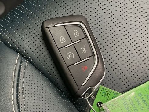 Certified 2024 Cadillac Lyriq Luxury w/ Nappa Leather Package image 28