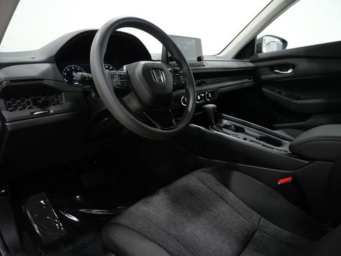 Used 2025 Honda Accord LX image 11