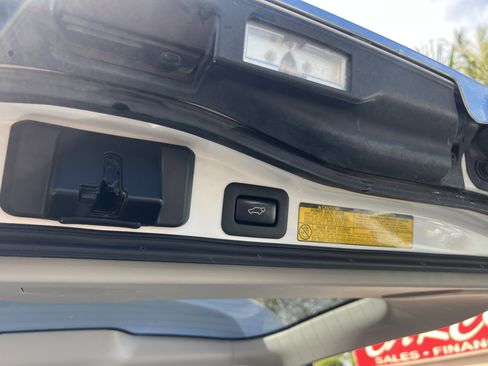 Used 2013 Lexus LX 570 4WD w/ Luxury Pkg image 36