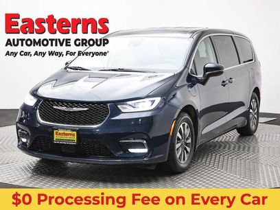 Used 2023 Chrysler Pacifica Touring-L