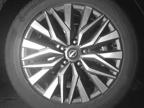 Used 2025 Nissan Altima 2.5 SV FWD image 13