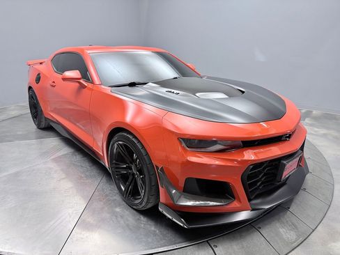Used 2019 Chevrolet Camaro ZL1 image 3